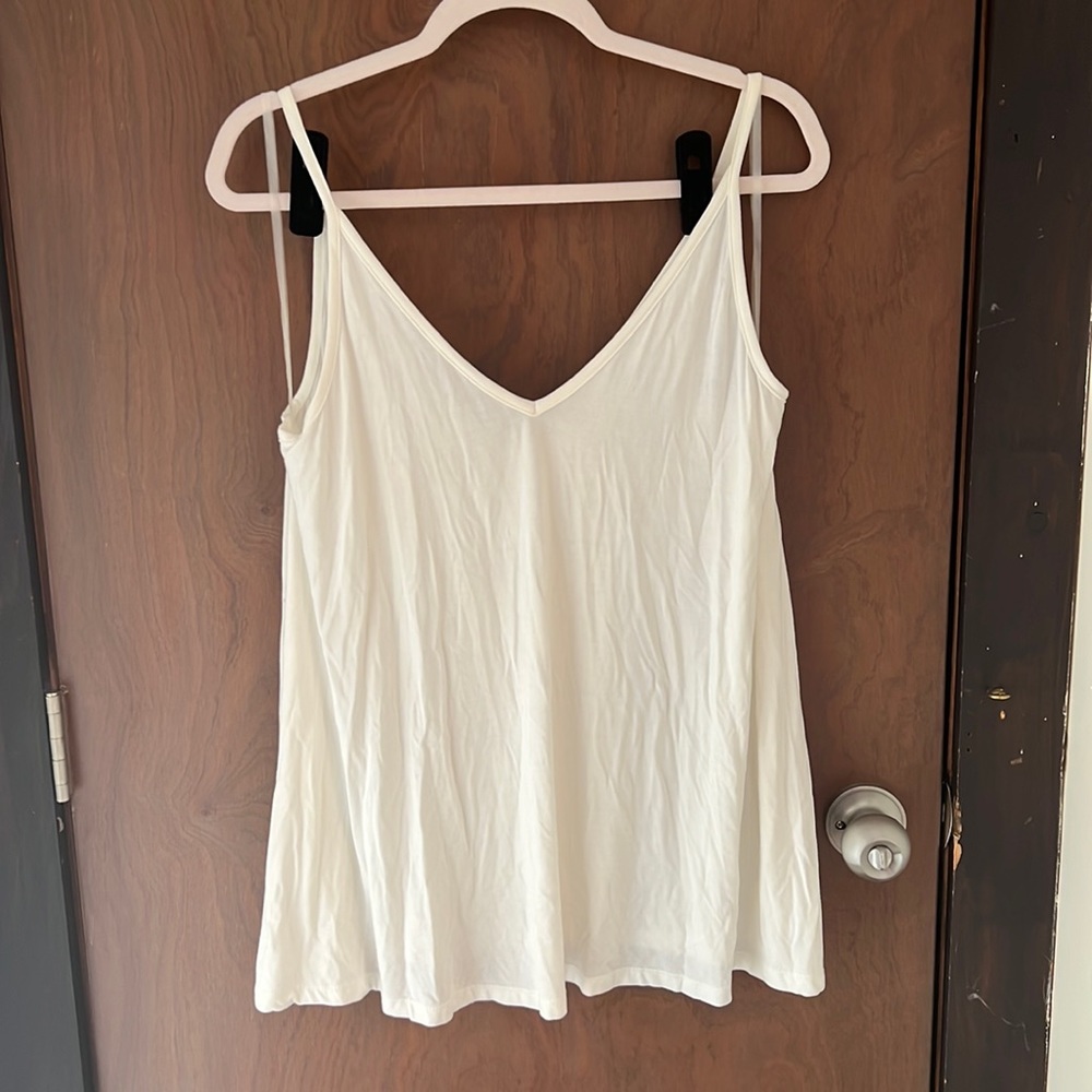 Mittoshop Sz Large white v neck tank top